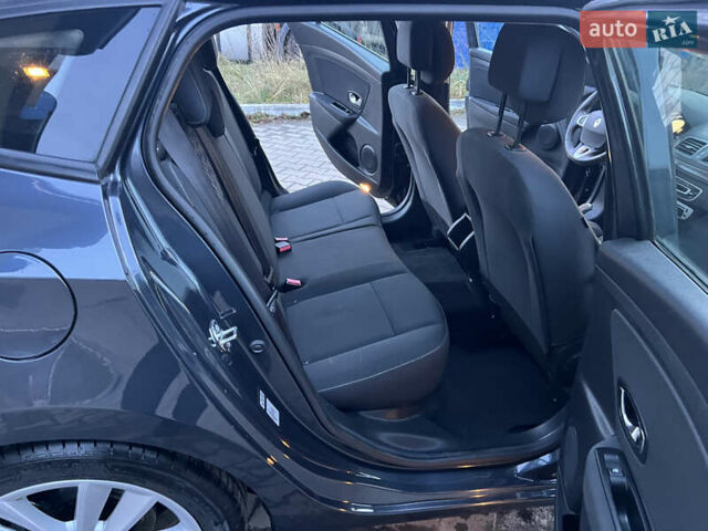 Серый Рено Меган, объемом двигателя 1.5 л и пробегом 230 тыс. км за 8200 $, фото 25 на Automoto.ua