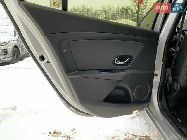 Серый Рено Меган, объемом двигателя 1.46 л и пробегом 263 тыс. км за 7999 $, фото 25 на Automoto.ua