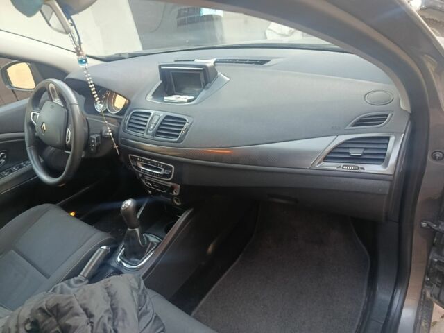 Сірий Рено Меган, об'ємом двигуна 0 л та пробігом 248 тис. км за 6250 $, фото 7 на Automoto.ua