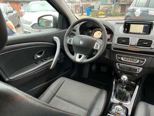 Рено Меган 2012 в Житомире на Automoto.ua Серый Рено Меган, объемом двигателя 1.5 л и пробегом 224 тыс. км за 8300 $, фото 12 на Automoto.ua