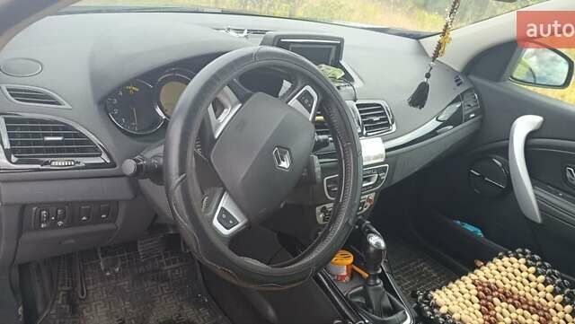 Серый Рено Меган, объемом двигателя 1.46 л и пробегом 245 тыс. км за 8250 $, фото 6 на Automoto.ua