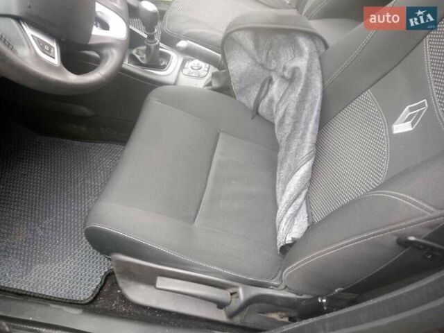 Серый Рено Меган, объемом двигателя 1.46 л и пробегом 234 тыс. км за 7600 $, фото 12 на Automoto.ua