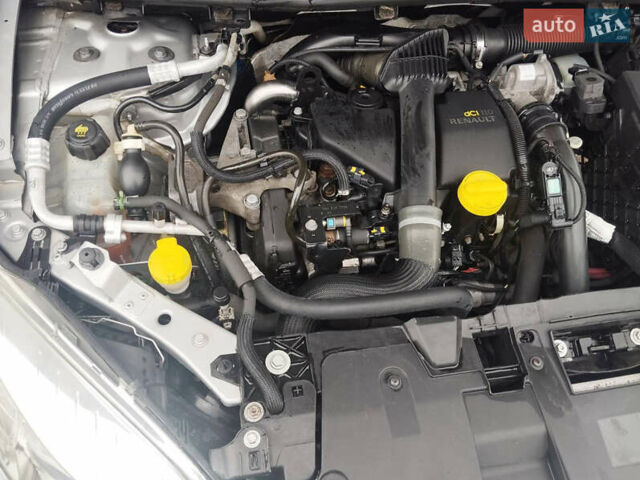 Серый Рено Меган, объемом двигателя 1.5 л и пробегом 228 тыс. км за 6900 $, фото 21 на Automoto.ua