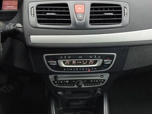 Сірий Рено Меган, об'ємом двигуна 1.5 л та пробігом 280 тис. км за 8250 $, фото 13 на Automoto.ua