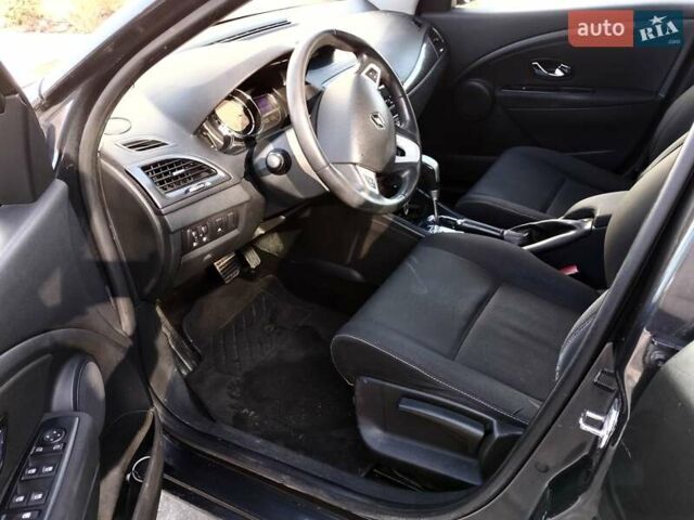 Сірий Рено Меган, об'ємом двигуна 1.46 л та пробігом 295 тис. км за 7300 $, фото 6 на Automoto.ua