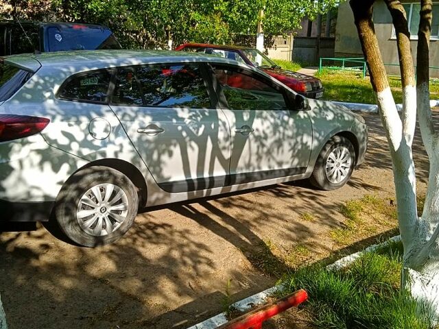 Сірий Рено Меган, об'ємом двигуна 1.5 л та пробігом 231 тис. км за 7700 $, фото 4 на Automoto.ua