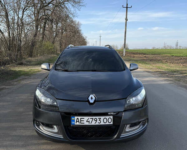 Сірий Рено Меган, об'ємом двигуна 1.5 л та пробігом 304 тис. км за 8000 $, фото 1 на Automoto.ua