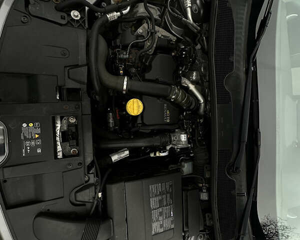 Серый Рено Меган, объемом двигателя 1.5 л и пробегом 229 тыс. км за 9200 $, фото 40 на Automoto.ua