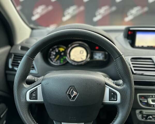 Сірий Рено Меган, об'ємом двигуна 1.46 л та пробігом 289 тис. км за 7800 $, фото 24 на Automoto.ua