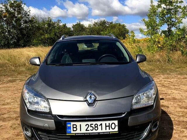 Рено Меган 2012 у Лубнах на Automoto.ua Сірий Рено Меган, об'ємом двигуна 1.5 л та пробігом 289 тис. км за 7800 $, фото 6 на Automoto.ua