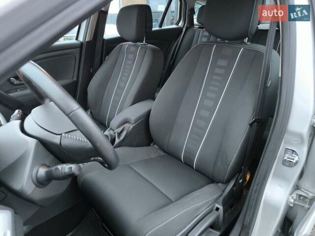 Сірий Рено Меган, об'ємом двигуна 1.46 л та пробігом 185 тис. км за 8200 $, фото 21 на Automoto.ua