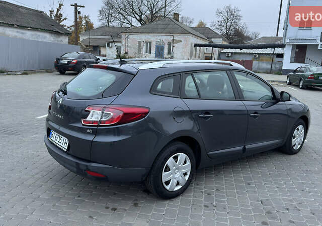 Серый Рено Меган, объемом двигателя 1.46 л и пробегом 183 тыс. км за 8450 $, фото 13 на Automoto.ua