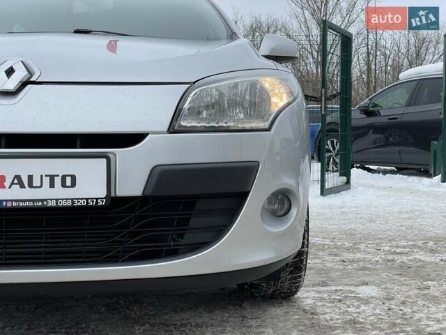 Серый Рено Меган, объемом двигателя 1.5 л и пробегом 271 тыс. км за 7999 $, фото 6 на Automoto.ua