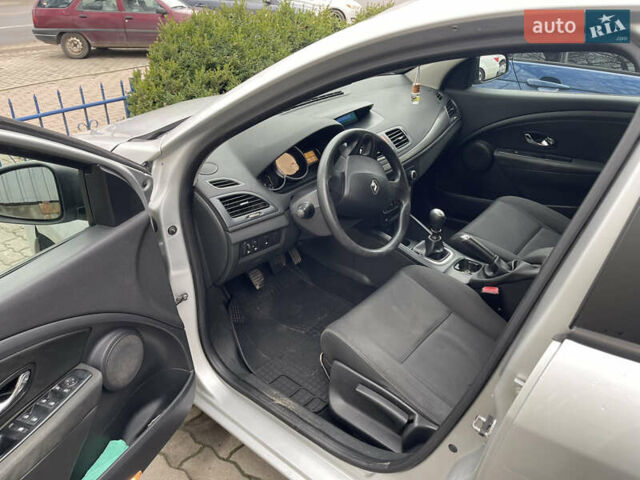Сірий Рено Меган, об'ємом двигуна 1.5 л та пробігом 326 тис. км за 4500 $, фото 7 на Automoto.ua