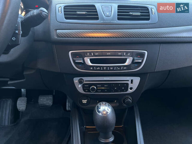 Серый Рено Меган, объемом двигателя 1.5 л и пробегом 230 тыс. км за 8200 $, фото 16 на Automoto.ua