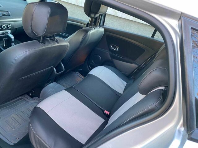 Серый Рено Меган, объемом двигателя 1.5 л и пробегом 240 тыс. км за 7300 $, фото 11 на Automoto.ua