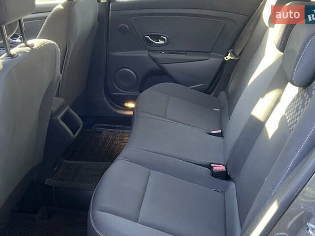 Сірий Рено Меган, об'ємом двигуна 1.46 л та пробігом 177 тис. км за 8800 $, фото 21 на Automoto.ua