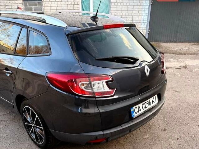 Серый Рено Меган, объемом двигателя 1.46 л и пробегом 225 тыс. км за 9400 $, фото 21 на Automoto.ua