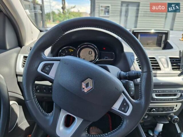 Сірий Рено Меган, об'ємом двигуна 1.5 л та пробігом 219 тис. км за 7700 $, фото 10 на Automoto.ua