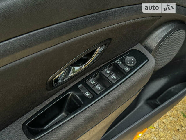 Серый Рено Меган, объемом двигателя 1.5 л и пробегом 190 тыс. км за 8450 $, фото 46 на Automoto.ua