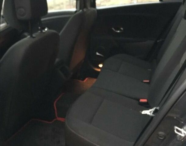 Серый Рено Меган, объемом двигателя 1.5 л и пробегом 227 тыс. км за 7300 $, фото 5 на Automoto.ua