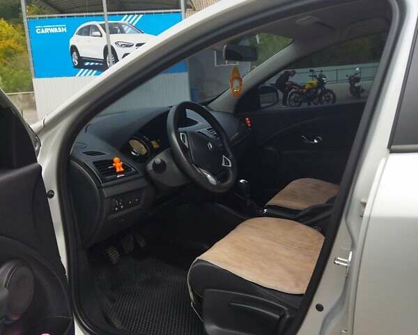 Серый Рено Меган, объемом двигателя 1.5 л и пробегом 280 тыс. км за 7200 $, фото 32 на Automoto.ua