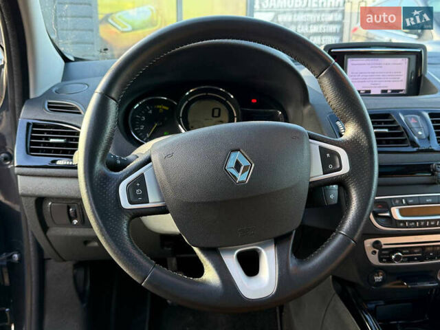 Серый Рено Меган, объемом двигателя 1.5 л и пробегом 235 тыс. км за 8500 $, фото 43 на Automoto.ua