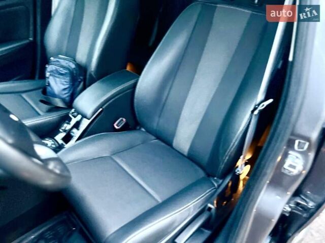 Серый Рено Меган, объемом двигателя 1.5 л и пробегом 248 тыс. км за 8300 $, фото 13 на Automoto.ua