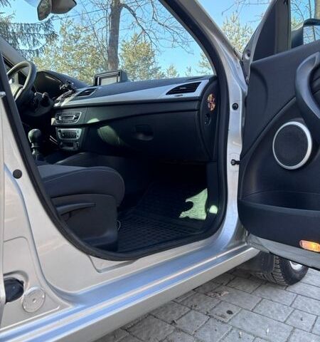 Серый Рено Меган, объемом двигателя 1.5 л и пробегом 235 тыс. км за 7950 $, фото 29 на Automoto.ua