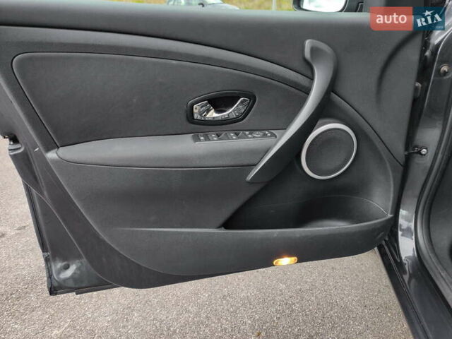 Сірий Рено Меган, об'ємом двигуна 1.5 л та пробігом 190 тис. км за 8900 $, фото 27 на Automoto.ua