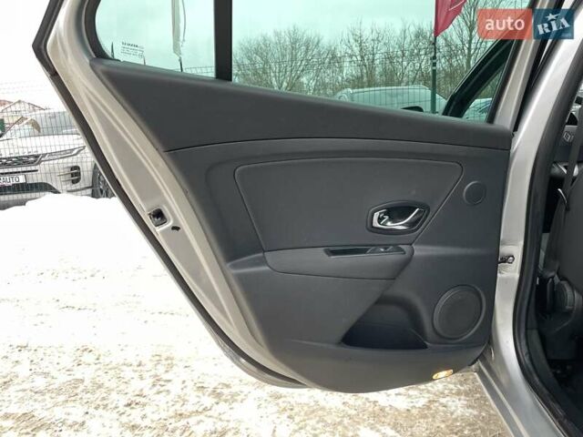 Серый Рено Меган, объемом двигателя 1.5 л и пробегом 271 тыс. км за 7999 $, фото 26 на Automoto.ua