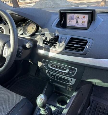 Серый Рено Меган, объемом двигателя 1.5 л и пробегом 235 тыс. км за 7950 $, фото 35 на Automoto.ua