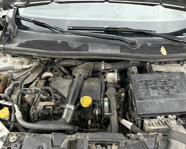 Серый Рено Меган, объемом двигателя 1.46 л и пробегом 239 тыс. км за 5300 $, фото 19 на Automoto.ua