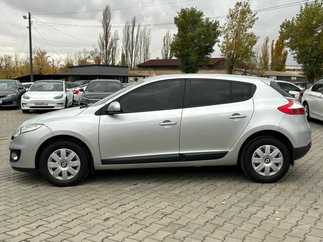 Серый Рено Меган, объемом двигателя 1.5 л и пробегом 289 тыс. км за 7500 $, фото 3 на Automoto.ua