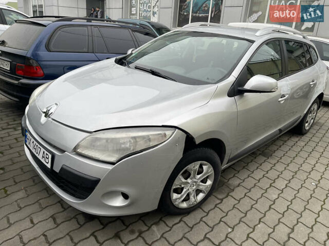 Сірий Рено Меган, об'ємом двигуна 1.5 л та пробігом 326 тис. км за 4500 $, фото 1 на Automoto.ua