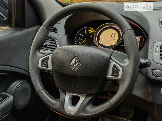 Серый Рено Меган, объемом двигателя 1.5 л и пробегом 190 тыс. км за 8450 $, фото 54 на Automoto.ua