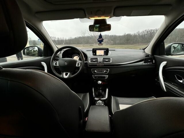 Серый Рено Меган, объемом двигателя 1.5 л и пробегом 229 тыс. км за 9200 $, фото 6 на Automoto.ua