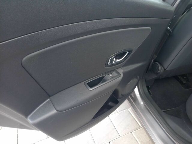 Сірий Рено Меган, об'ємом двигуна 1.5 л та пробігом 191 тис. км за 7950 $, фото 13 на Automoto.ua