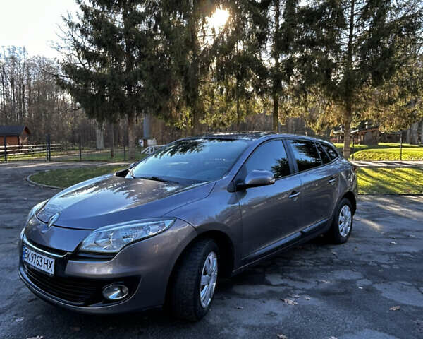 Серый Рено Меган, объемом двигателя 1.46 л и пробегом 333 тыс. км за 6400 $, фото 12 на Automoto.ua