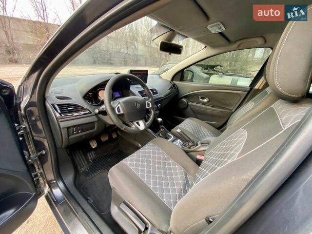 Сірий Рено Меган, об'ємом двигуна 1.46 л та пробігом 260 тис. км за 5800 $, фото 10 на Automoto.ua