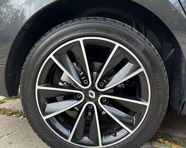 Сірий Рено Меган, об'ємом двигуна 1.46 л та пробігом 215 тис. км за 10300 $, фото 9 на Automoto.ua