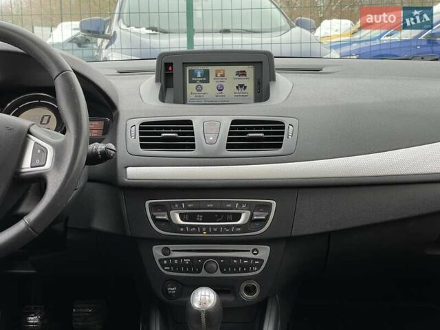 Серый Рено Меган, объемом двигателя 1.5 л и пробегом 271 тыс. км за 7999 $, фото 35 на Automoto.ua