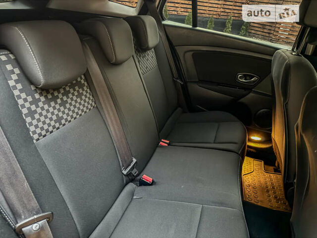 Серый Рено Меган, объемом двигателя 1.5 л и пробегом 190 тыс. км за 8450 $, фото 71 на Automoto.ua