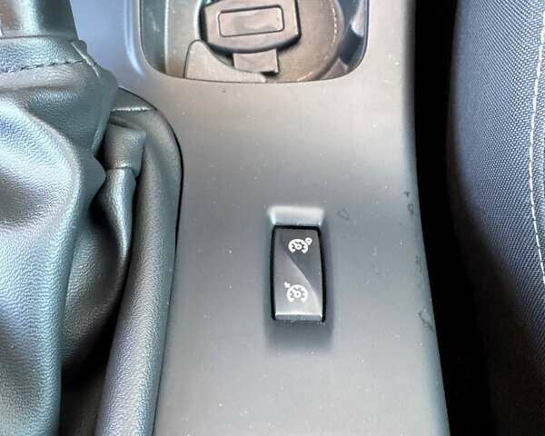 Сірий Рено Меган, об'ємом двигуна 1.5 л та пробігом 310 тис. км за 7500 $, фото 12 на Automoto.ua