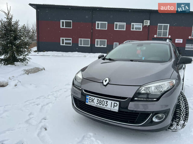 Серый Рено Меган, объемом двигателя 1.46 л и пробегом 270 тыс. км за 8500 $, фото 17 на Automoto.ua