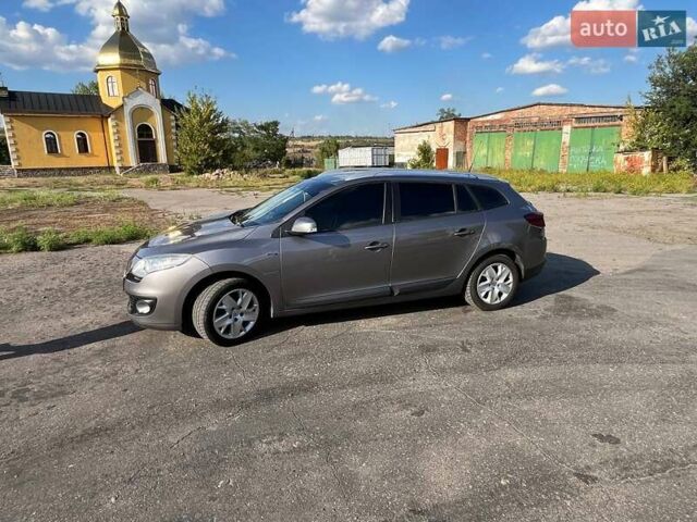 Сірий Рено Меган, об'ємом двигуна 1.46 л та пробігом 257 тис. км за 7300 $, фото 4 на Automoto.ua