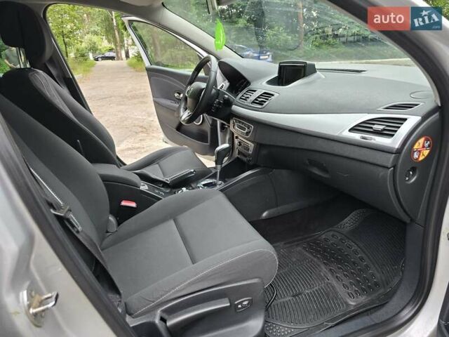 Серый Рено Меган, объемом двигателя 1.46 л и пробегом 195 тыс. км за 8500 $, фото 24 на Automoto.ua