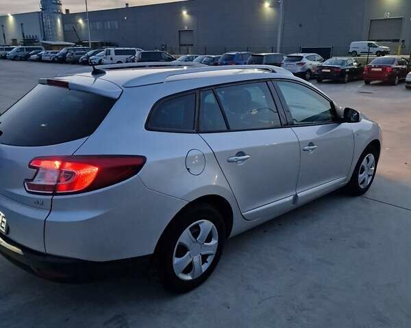 Серый Рено Меган, объемом двигателя 1.46 л и пробегом 292 тыс. км за 6500 $, фото 22 на Automoto.ua