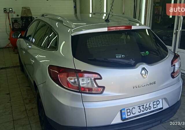 Серый Рено Меган, объемом двигателя 1.5 л и пробегом 210 тыс. км за 7500 $, фото 1 на Automoto.ua