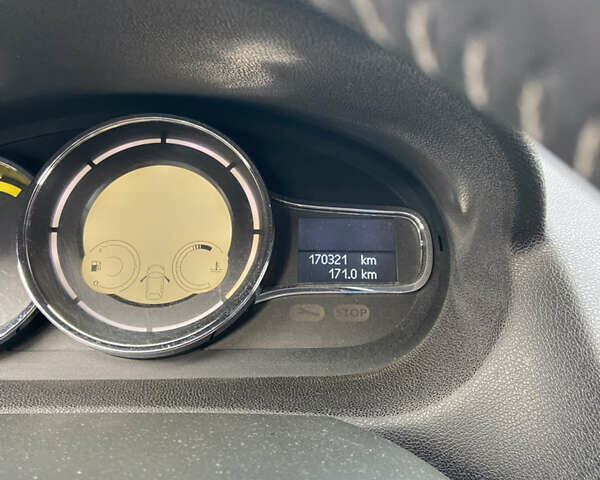 Серый Рено Меган, объемом двигателя 1.46 л и пробегом 254 тыс. км за 6999 $, фото 11 на Automoto.ua